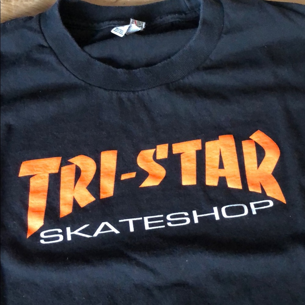 Black Tri-Star Skateshop T-Shirt size Large
